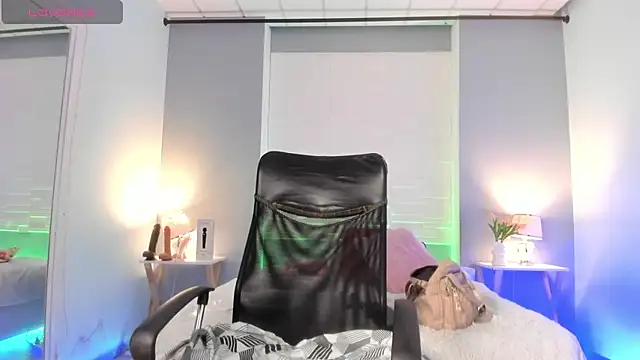 SophiaaStone online show from 11/03/25, 12:09