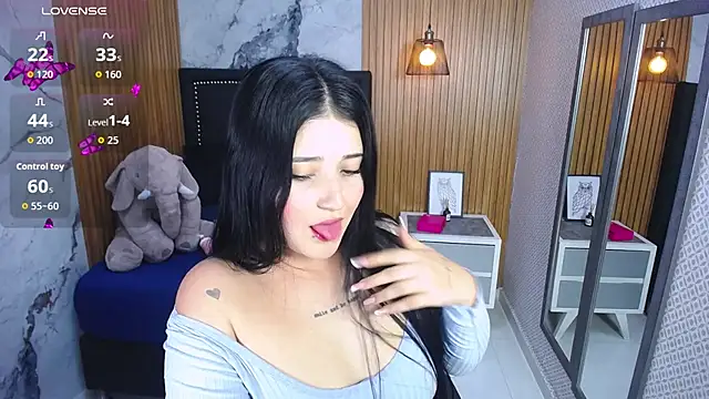 BIANCAROY1 online show from 01/08/26, 06:47