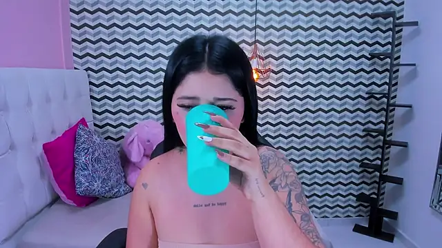 BIANCAROY1 online show from 04/01/26, 06:27