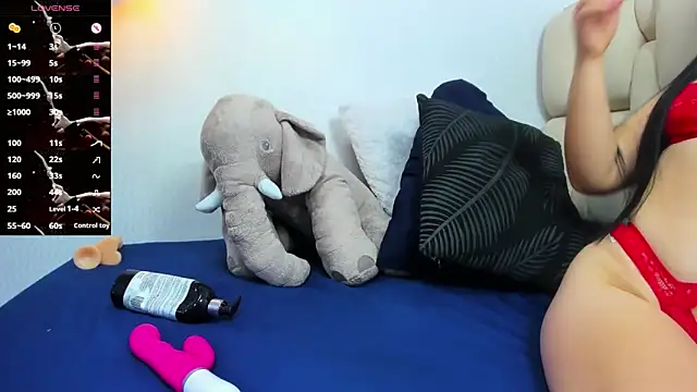 BIANCAROY1 online show from 04/15/26, 03:49