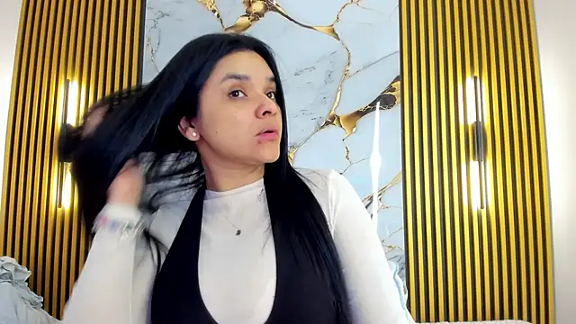 Snapshot of indi_catalina chatting on 06/01/26, 12:49 indi catalina online show from 06/01/26, 12:49