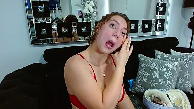 NatyTaylor online show from 11/18/25, 04:32