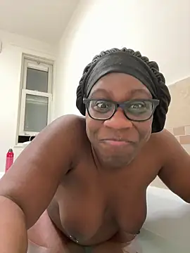 blacksexybeauty31 online show from 04/22/26, 10:05