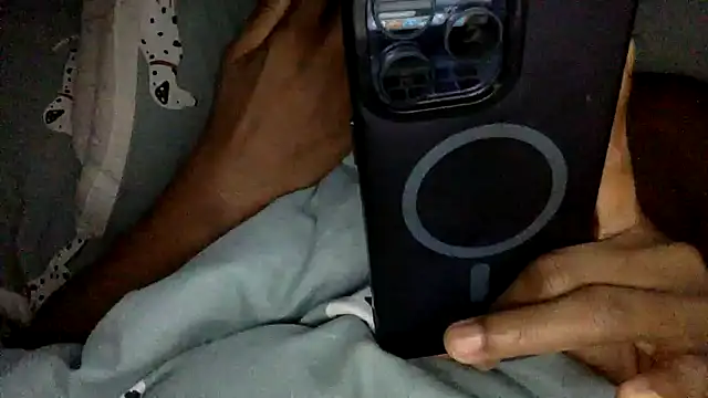 Snapshot of blacksexybeauty31 chatting on 02/13/25, 04:17 blacksexybeauty31 online show from 02/13/25, 04:17