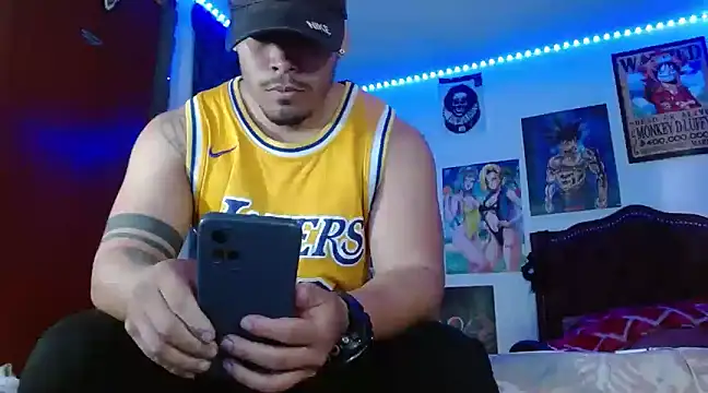 Snapshot of Danielsbigcum chatting on 02/21/25, 01:44 Danielsbigcum online show from 02/21/25, 01:44