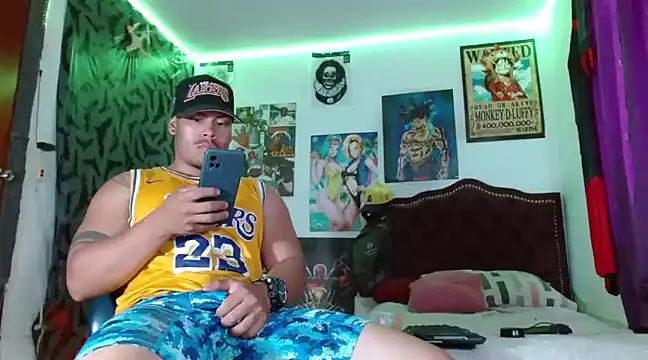 Snapshot of Danielsbigcum chatting on 12/23/24, 02:17 Danielsbigcum online show from 12/23/24, 02:17