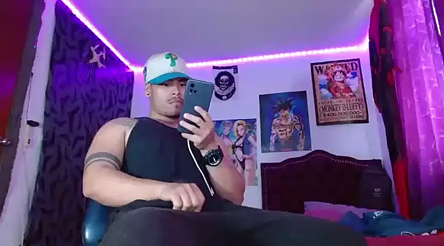 Snapshot of Danielsbigcum chatting on 02/18/25, 01:44 Danielsbigcum online show from 02/18/25, 01:44