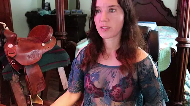 thornburyrose online show from 12/18/25, 05:50