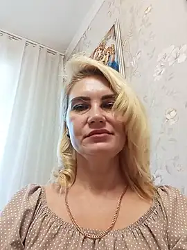 Snapshot of JennyOMay chatting on 07/10/26, 04:45 JennyOMay online show from 07/10/26, 04:45