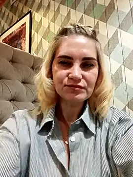 JennyOMay online show from 03/25/26, 05:51