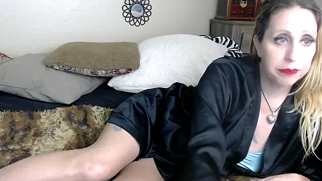 Lourdesnoirxh online show from 02/24/26, 09:43