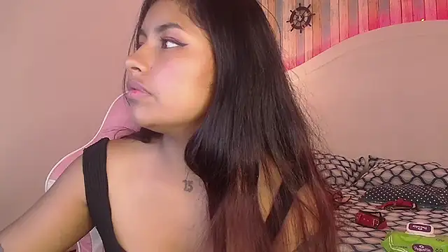 ChantalPetit online show from 03/25/26, 08:08