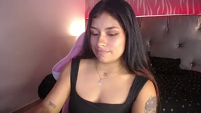 ChantalPetit online show from 03/04/26, 06:15