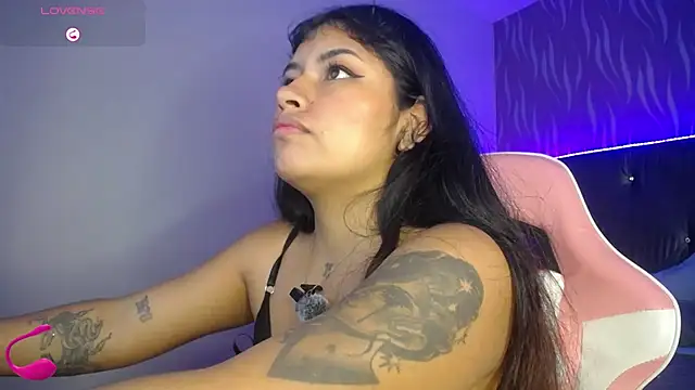 Snapshot of ChantalPetit chatting on 07/12/26, 12:06 ChantalPetit online show from 07/12/26, 12:06