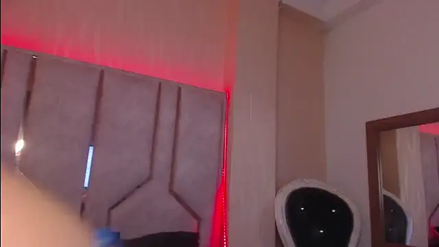 ChantalPetit online show from 01/05/26, 06:11