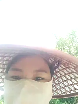 Snapshot of jki-mki chatting on 07/18/26, 03:15 jki-mki online show from 07/18/26, 03:15