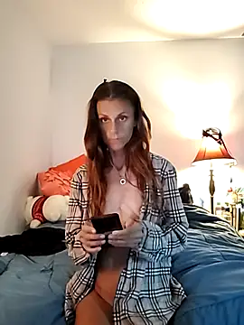 Scarlettishere online show from 10/26/25, 04:18