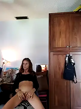 Scarlettishere online show from 11/08/25, 05:05