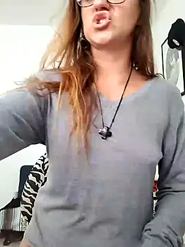 Snapshot of Scarlettishere chatting on 07/08/26, 12:39 Scarlettishere online show from 07/08/26, 12:39