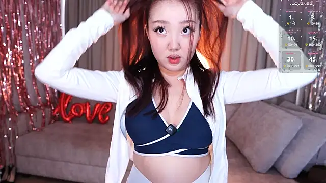 Snapshot of k_kimikooo chatting on 10/17/25, 04:27 k kimikooo online show from 10/17/25, 04:27