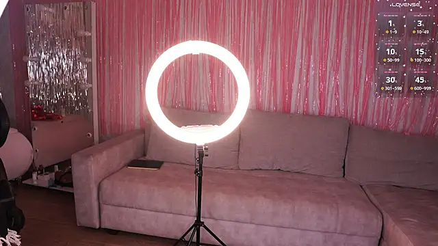 Snapshot of k_kimikooo chatting on 11/26/25, 04:34 k kimikooo online show from 11/26/25, 04:34