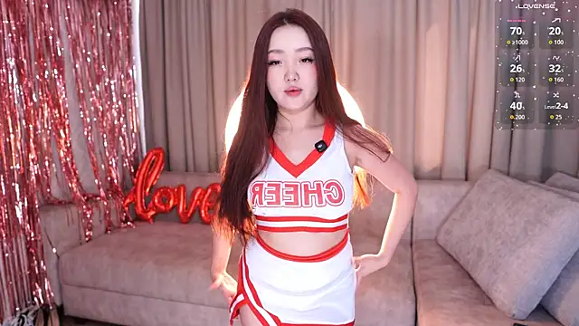 Snapshot of k_kimikooo chatting on 10/20/25, 04:25 k kimikooo online show from 10/20/25, 04:25