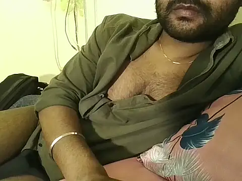 Snapshot of SHENOY3 chatting on 03/08/25, 07:42 SHENOY3 online show from 03/08/25, 07:42