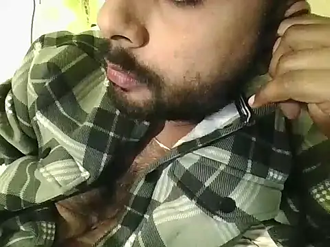 Snapshot of SHENOY3 chatting on 02/13/25, 03:45 SHENOY3 online show from 02/13/25, 03:45