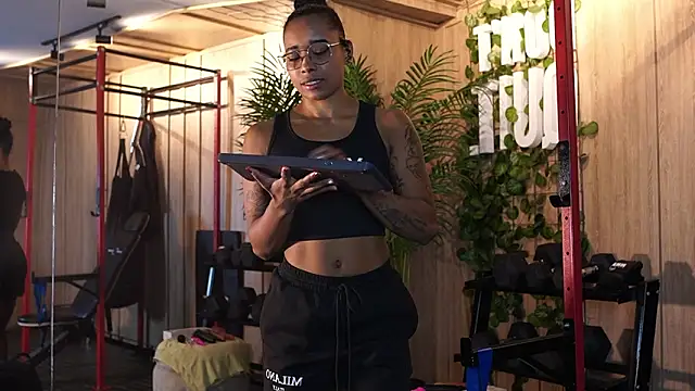 kelly thomson online show from 04/18/26, 12:51