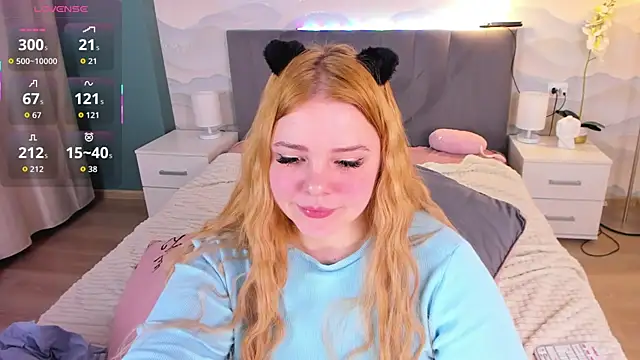 Tori cat online show from 10/23/25, 02:16