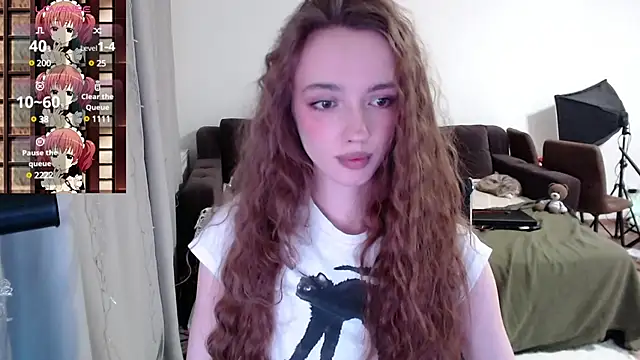 Snapshot of Weeissy chatting on 03/11/25, 10:53 Weeissy online show from 03/11/25, 10:53