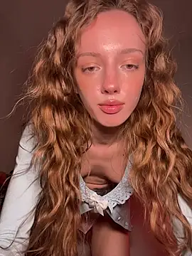 Snapshot of Weeissy chatting on 11/16/25, 08:13 Weeissy online show from 11/16/25, 08:13