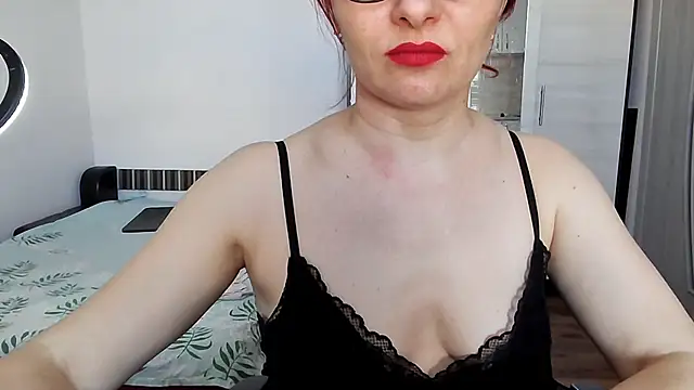 sweet-tinqerbell online show from 03/06/26, 10:21