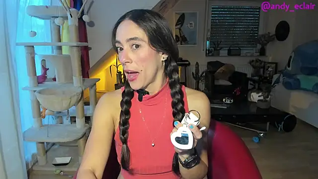 Snapshot of tinny_williams chatting on 10/06/25, 05:52 tinny williams online show from 10/06/25, 05:52