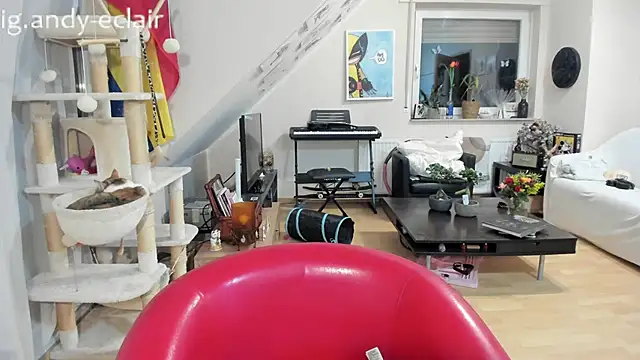 Snapshot of tinny_williams chatting on 09/15/25, 04:13 tinny williams online show from 09/15/25, 04:13