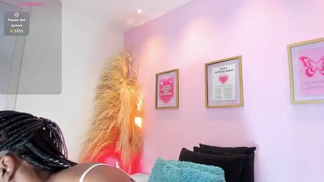 EmmySweett online show from 11/06/25, 08:13