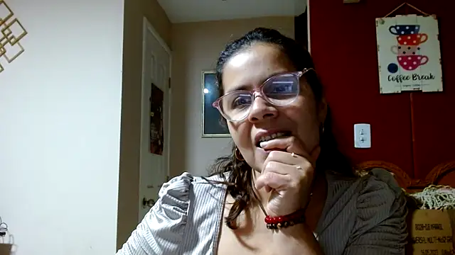 Snapshot of Sara_Brandon chatting on 03/29/26, 12:34 Sara Brandon online show from 03/29/26, 12:34