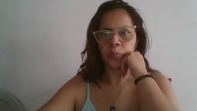 Snapshot of Sara_Brandon chatting on 06/21/26, 03:51 Sara Brandon online show from 06/21/26, 03:51