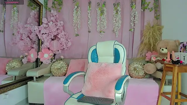 SammyGirlTS online show from 10/30/25, 11:41