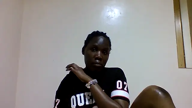 sweetelle09 online show from 12/17/25, 07:19