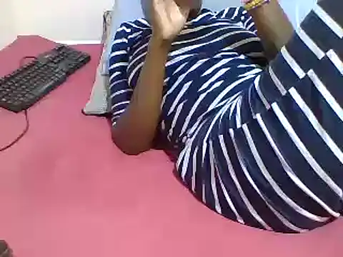 sweetelle09 online show from 03/09/25, 10:08