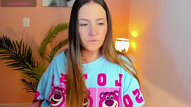 Snapshot of HannaMiller_1 chatting on 06/20/26, 06:29 HannaMiller 1 online show from 06/20/26, 06:29