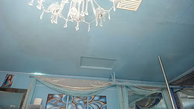 ADRIANNA FOX online show from 03/18/26, 12:51