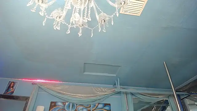 ADRIANNA FOX online show from 05/23/26, 06:07