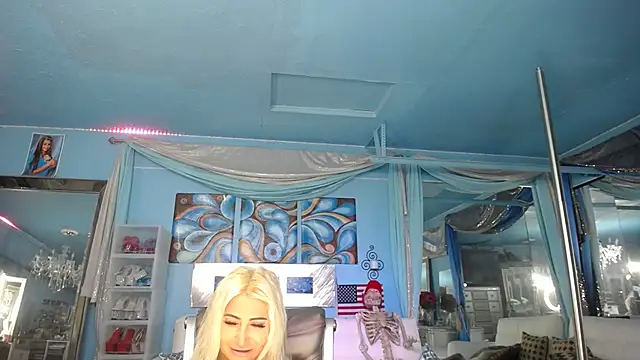 ADRIANNA FOX online show from 01/14/26, 09:24