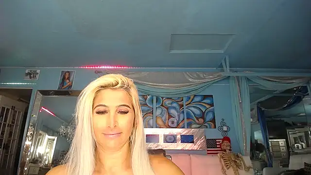 Snapshot of ADRIANNA_FOX chatting on 03/22/25, 01:22 ADRIANNA FOX online show from 03/22/25, 01:22