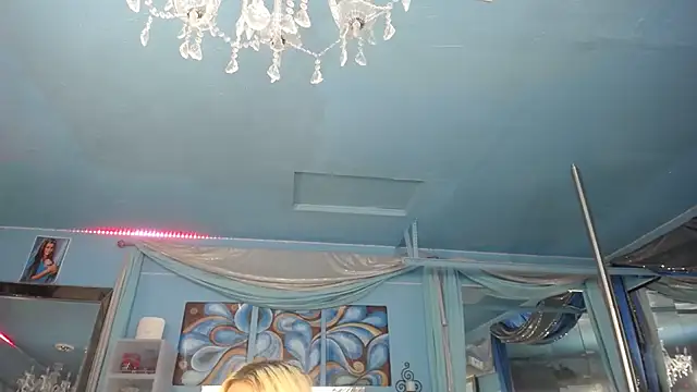 ADRIANNA FOX online show from 06/27/26, 01:33