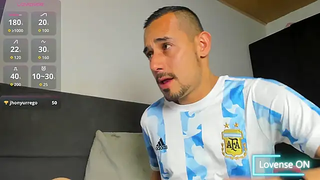 jhonyalzate2 online show from 02/18/26, 01:58