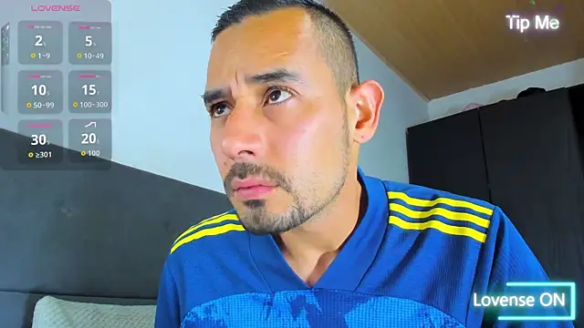 Snapshot of jhonyalzate2 chatting on 10/10/25, 12:55 jhonyalzate2 online show from 10/10/25, 12:55