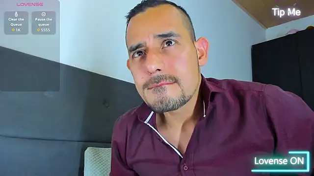 Snapshot of jhonyalzate2 chatting on 09/14/25, 12:11 jhonyalzate2 online show from 09/14/25, 12:11